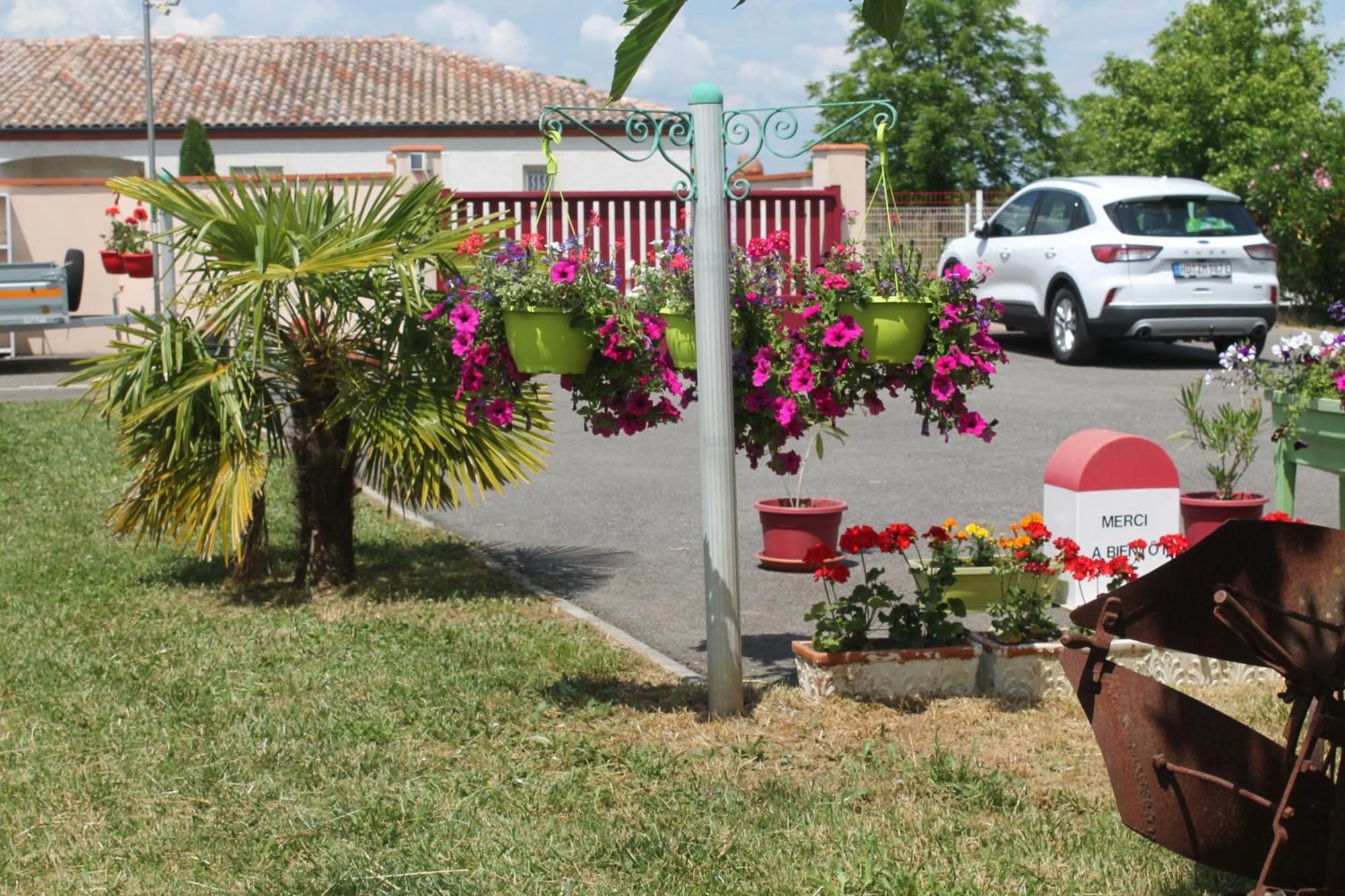 B&B La Garona Saint-Nicolas-de-la-Grave Εξωτερικό φωτογραφία